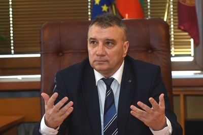 Проф. Димитър Димитров, ректор на Университета за национално и световно стопанство: Студентите да минават през големи компании като част от обучението